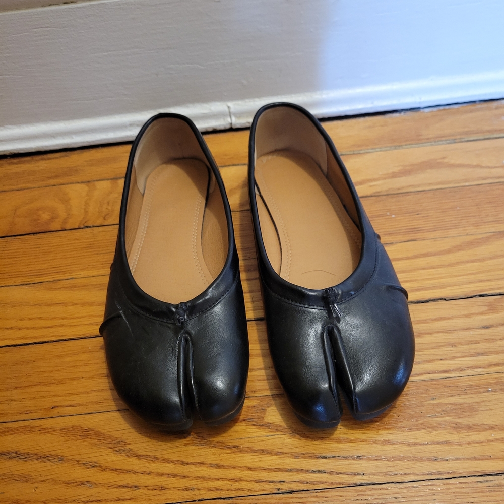 Black Genuine Leather Women's Tabi Style Flats 7.5-8 US W